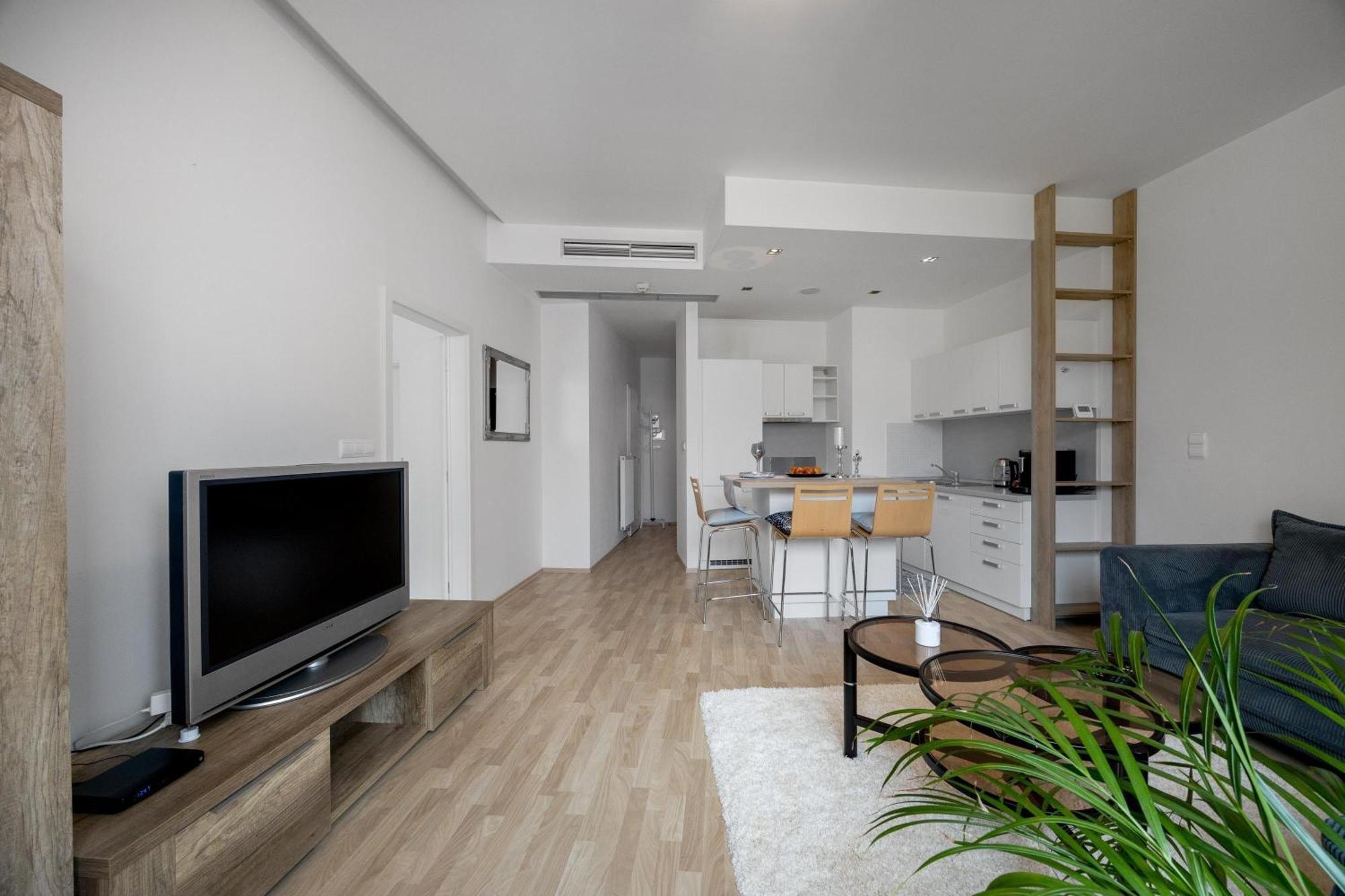 Revon Art-Deco Apartment Laurinska Bratislava Exterior photo