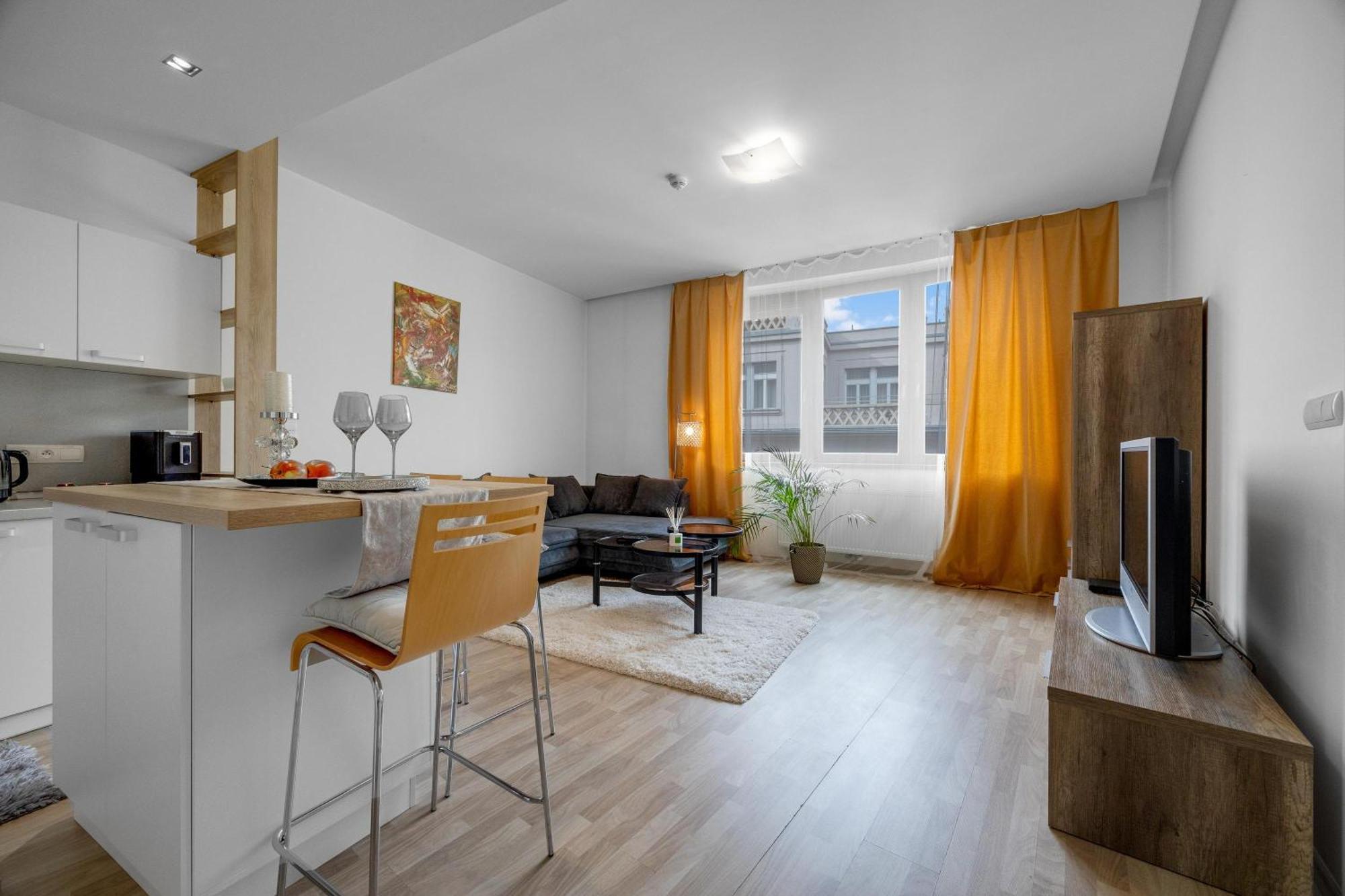 Revon Art-Deco Apartment Laurinska Bratislava Exterior photo
